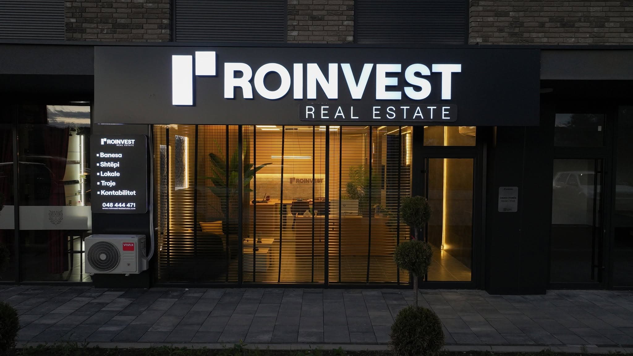 Selia e Roinvest sot — fasada me logon Roinvest Real Estate