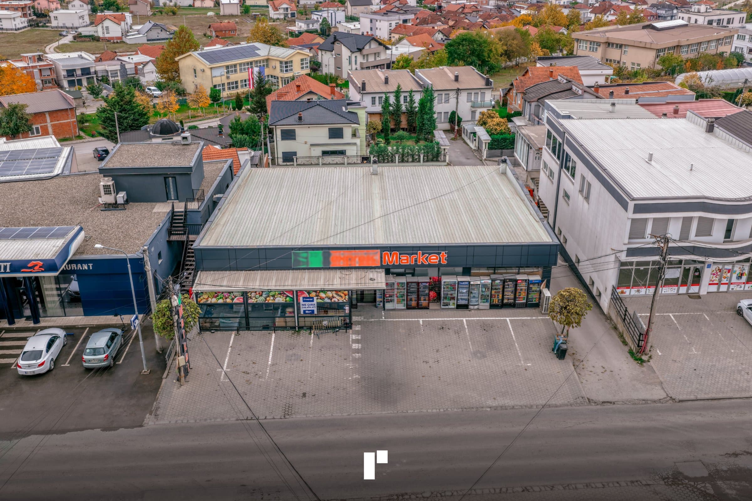Lokal 300m² me qira!