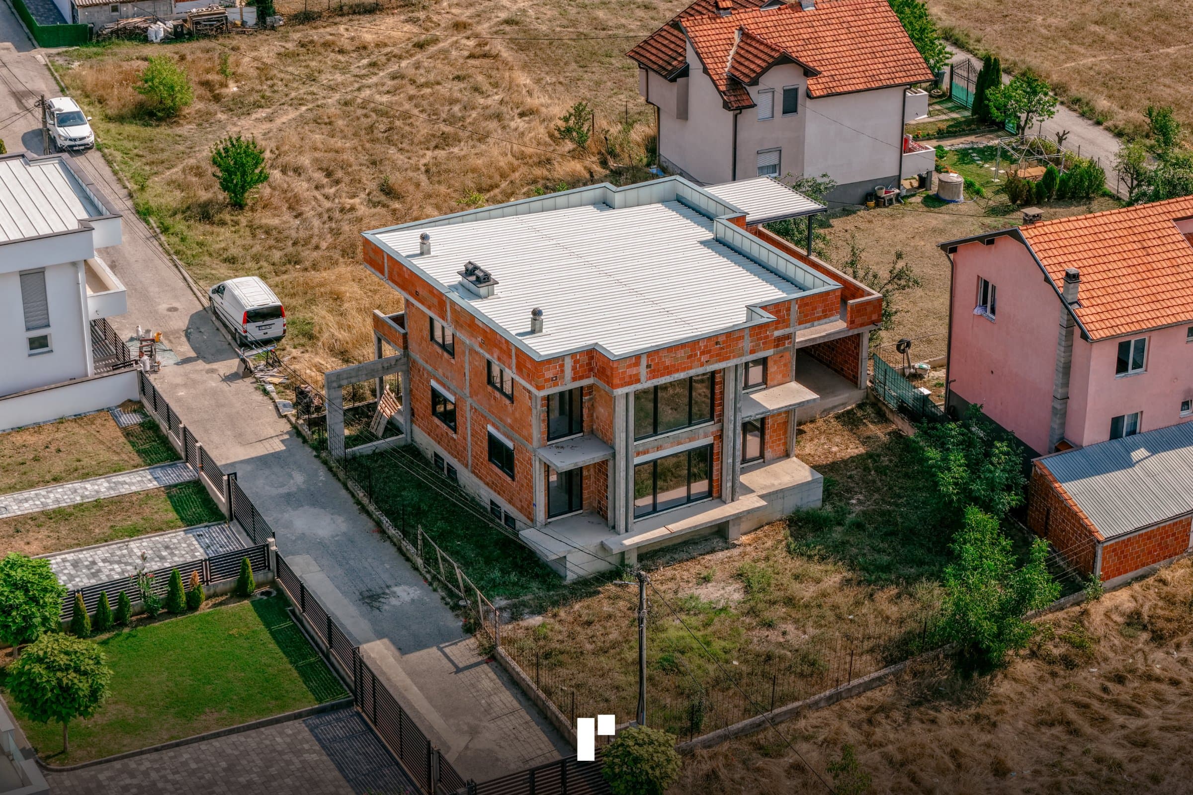 Shtëpi 400m² në shitje!