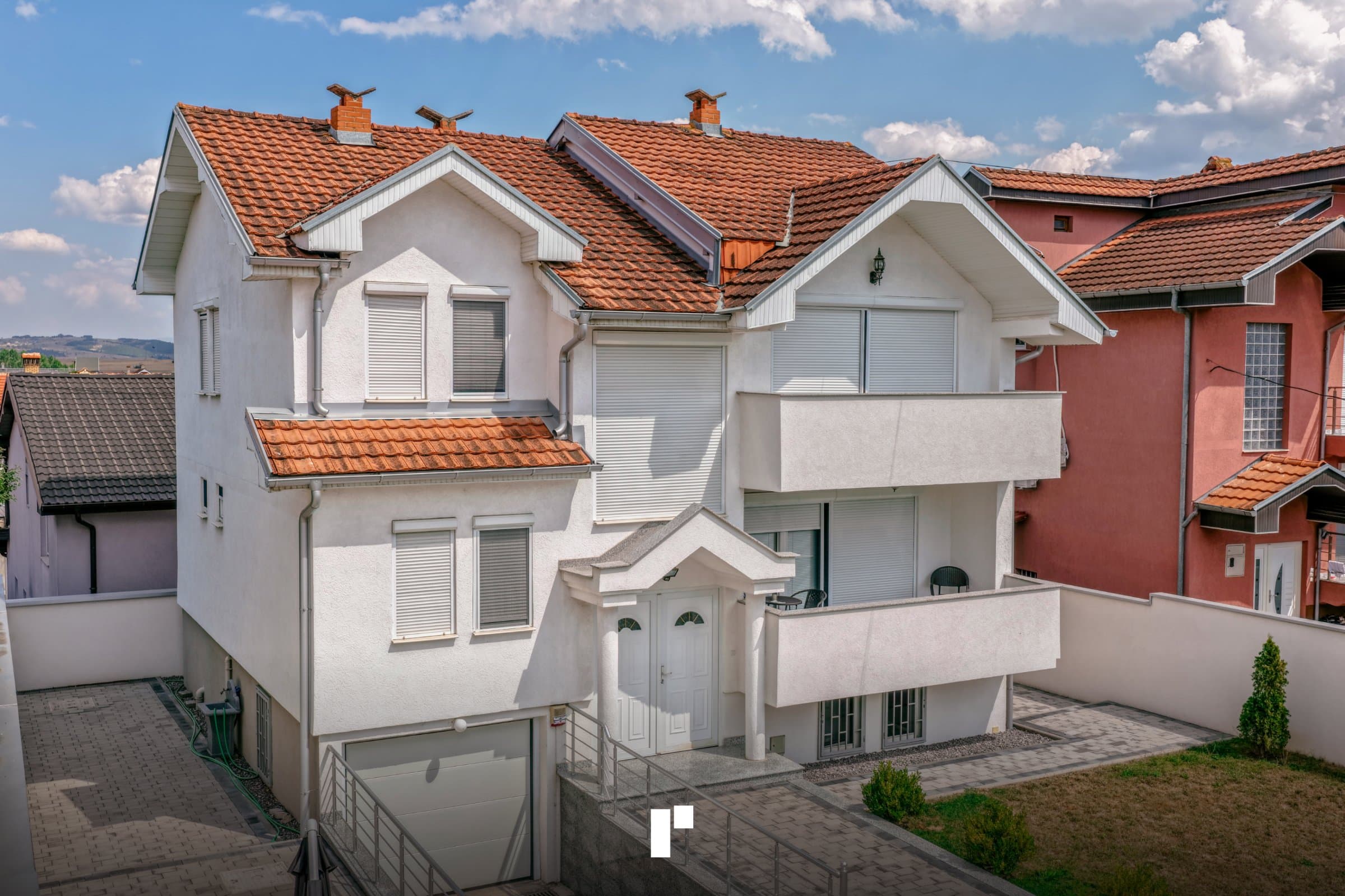 Shtëpi 300m² në shitje!